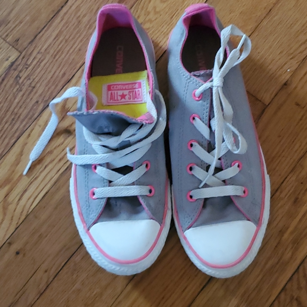Kids like new Converse size 3